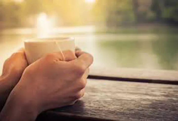 Adevăr sau mit: Dacă beau apă la fiecare 15 minute, mă feresc de coronavirus? Răspunsul oficial este ferm!