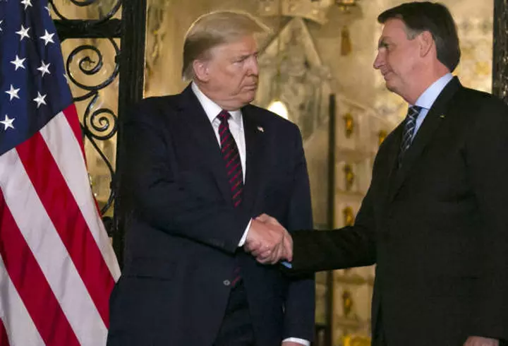 Adevăr sau mit: Dacă beau apă la fiecare 15 minute, mă feresc de coronavirus? Răspunsul oficial este ferm!