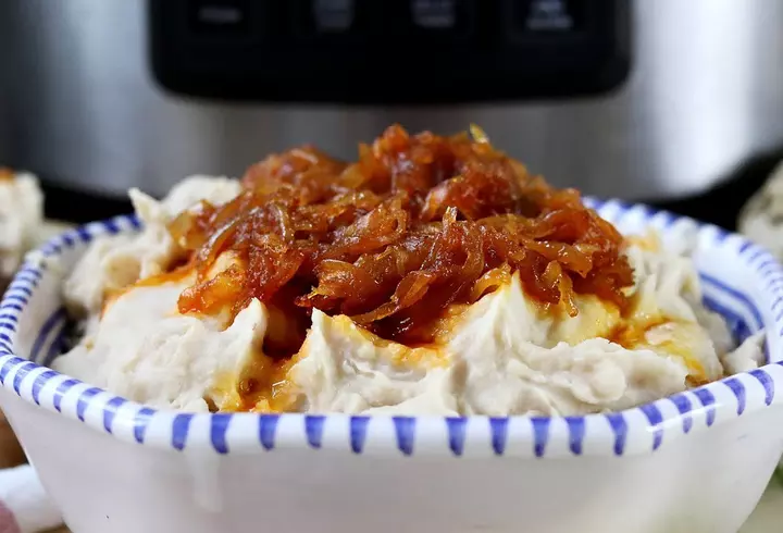 Tagliatelle cu creveți, ciuperci și sos rosé cremos