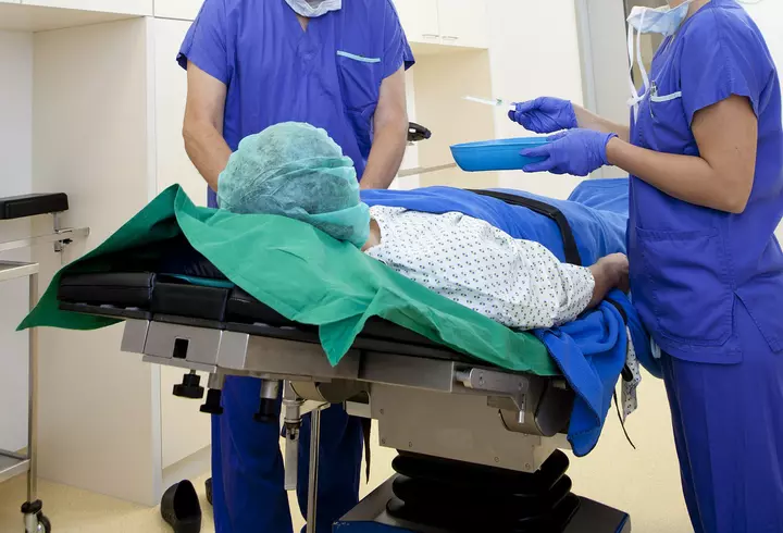 Adevăr sau mit: Dacă beau apă la fiecare 15 minute, mă feresc de coronavirus? Răspunsul oficial este ferm!