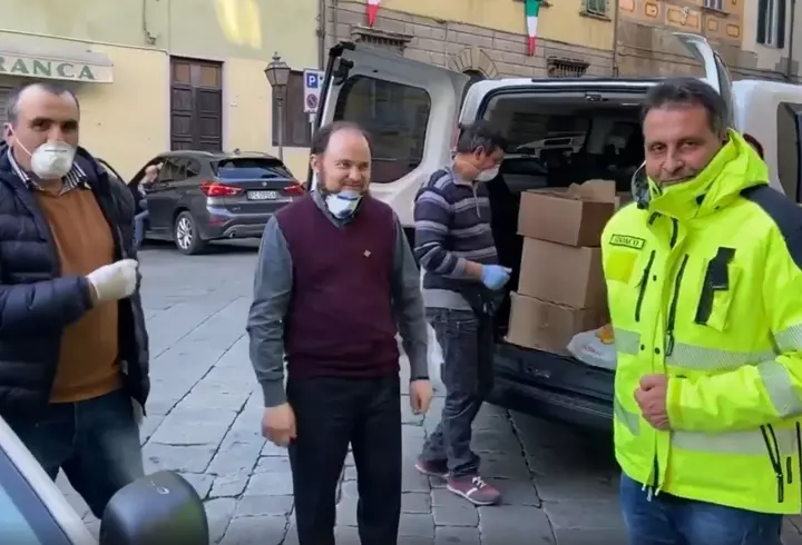 În timp ce țara se teme de coronavirus, Dragoș Bucur s-a izolat din cauza din cauza altei boli contagioase. A făcut varicelă la 42 de ani