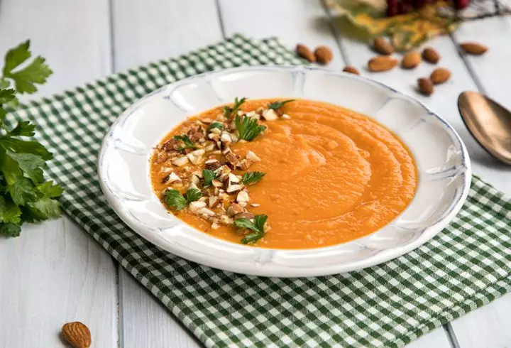 Raed Arafat se izolează la domiciliu. Măsura e valabilă pentru toți membrii Comitetului Național pentru Situații Speciale de Urgență