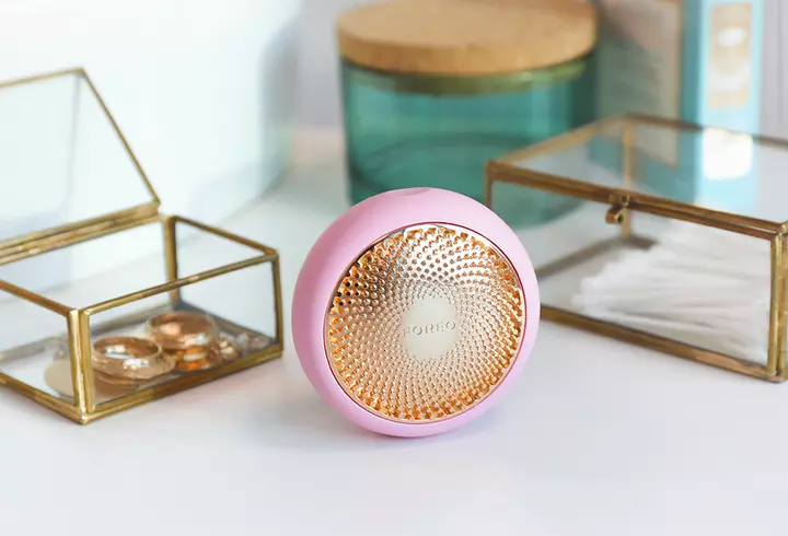 [Dă binele mai departe] ”Autoizolat, DAR nu singur” – program de suport psihologic gratuit