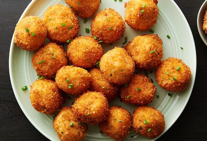 Tagliatelle cu creveți, ciuperci și sos rosé cremos