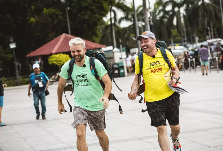Larisa Iordache, voluntar în timpul pandemiei de coronavirus. A schimbat costumul de gimnastă cu uniforma de Poliție și a ieșit în stradă!