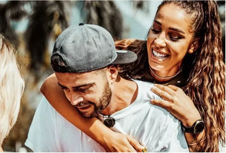 Melania Trump, într-o postură inedită. Cu lopata în mână, dar pe tocuri, Prima Doamnă a Americii plantează arbori! Imaginile au făcut înconjurul lumii