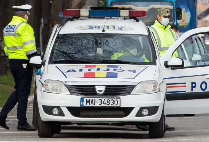 Studiu: Coronavirusul se poate răspândi de pe tălpile pantofilor și prin expirație, până la 4 metri