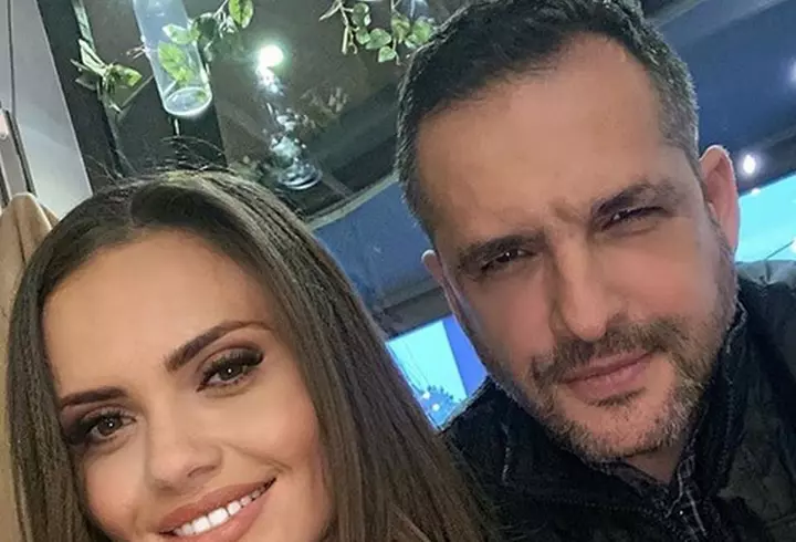 Gimnasta Monica Roșu, gest impresionant în plină pandemie de COVID-19. A împărțit bătrânilor pachete cu alimente: ”Este o experiență care te readuce cu picioarele pe pământ”