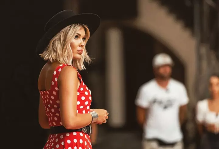 Melania Trump, într-o postură inedită. Cu lopata în mână, dar pe tocuri, Prima Doamnă a Americii plantează arbori! Imaginile au făcut înconjurul lumii