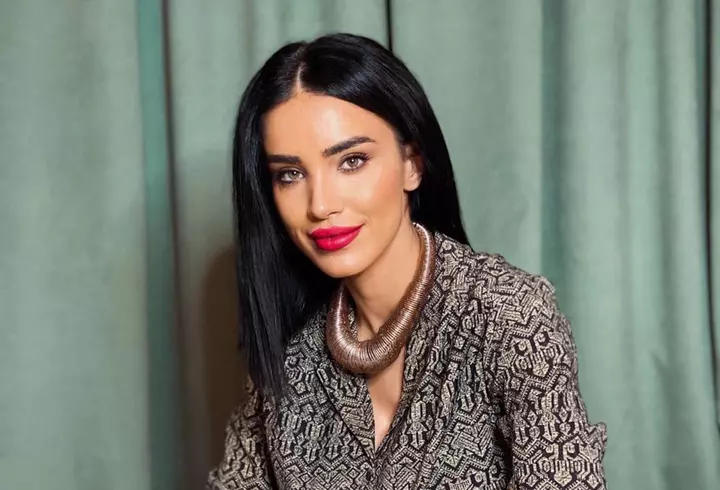 Larisa Iordache, voluntar în timpul pandemiei de coronavirus. A schimbat costumul de gimnastă cu uniforma de Poliție și a ieșit în stradă!