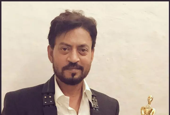 Gimnasta Monica Roșu, gest impresionant în plină pandemie de COVID-19. A împărțit bătrânilor pachete cu alimente: ”Este o experiență care te readuce cu picioarele pe pământ”