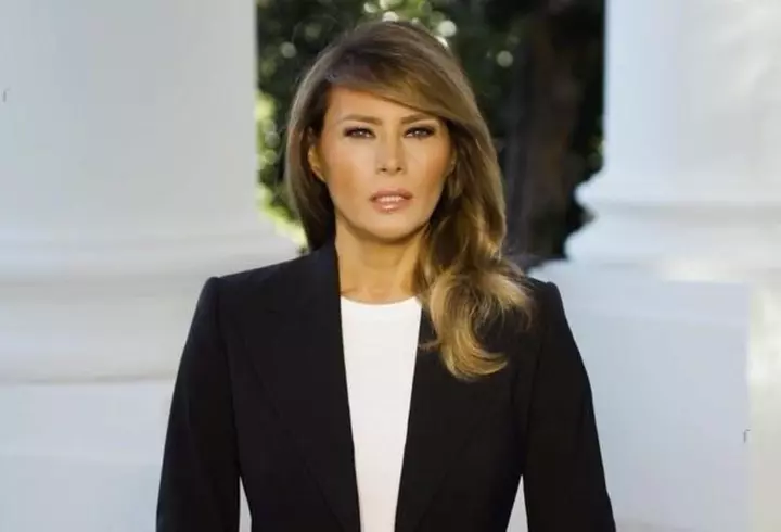 Otniela de la Ferma și-a pus silicoane, dar nu se oprește aici cu operațiile estetice. Primele imagini după intervenția la sâni