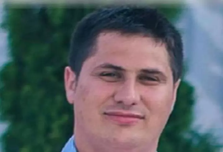 Studiu: Coronavirusul se poate răspândi de pe tălpile pantofilor și prin expirație, până la 4 metri