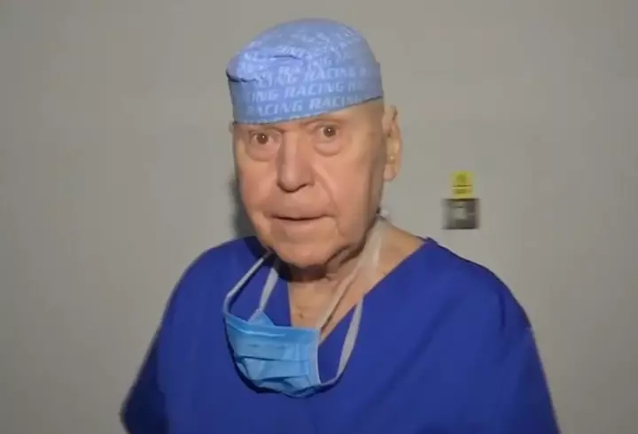 Coronavirusul produce 5 tipuri de iritații ale pielii, care i-au șocat pe medici. Ce înseamnă "Degetul COVID" și cum arată