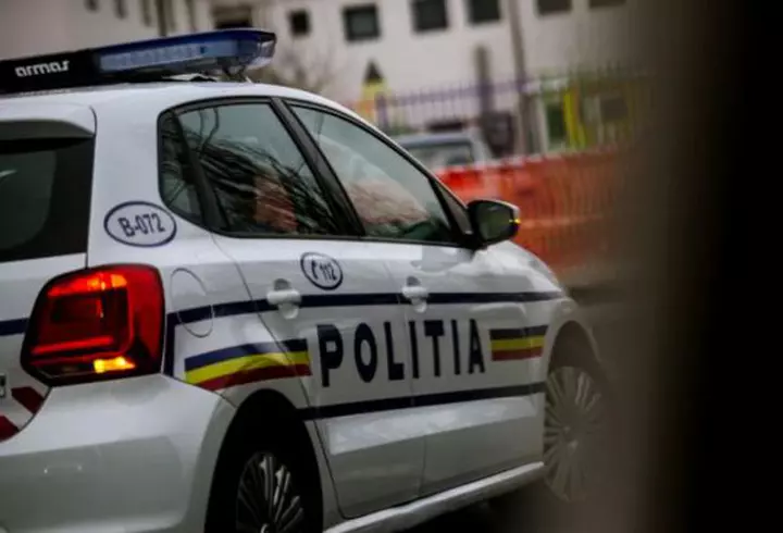 În timp ce țara se teme de coronavirus, Dragoș Bucur s-a izolat din cauza din cauza altei boli contagioase. A făcut varicelă la 42 de ani