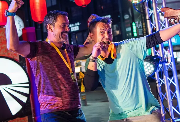 Melania Trump, într-o postură inedită. Cu lopata în mână, dar pe tocuri, Prima Doamnă a Americii plantează arbori! Imaginile au făcut înconjurul lumii