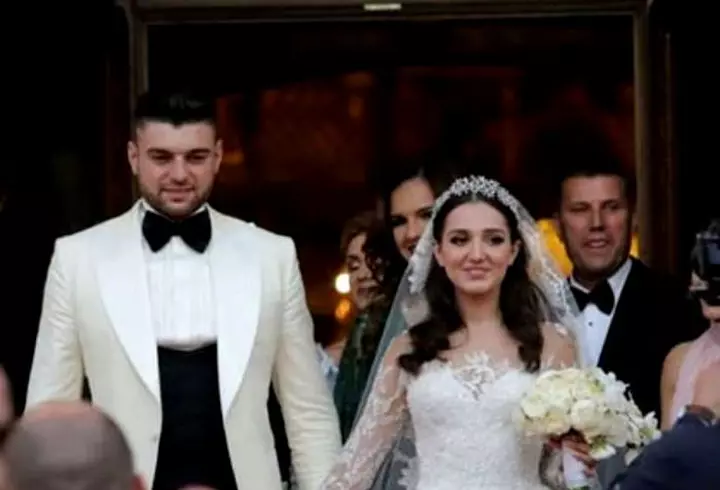 Melania Trump, într-o postură inedită. Cu lopata în mână, dar pe tocuri, Prima Doamnă a Americii plantează arbori! Imaginile au făcut înconjurul lumii