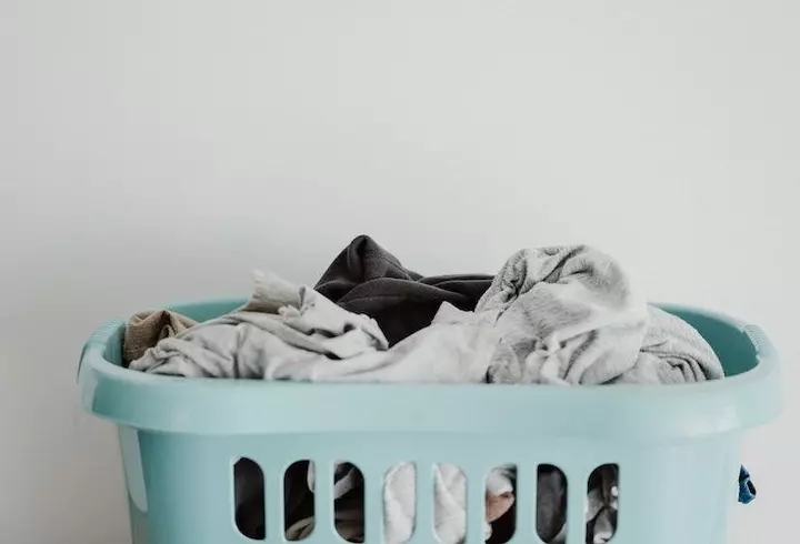 [Dă binele mai departe] ”Autoizolat, DAR nu singur” – program de suport psihologic gratuit