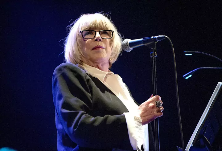 Bianca Drăgușanu nu voia să audă de implant fesier, dar a făcut-o și pe asta. Cum arată după noua operație estetică