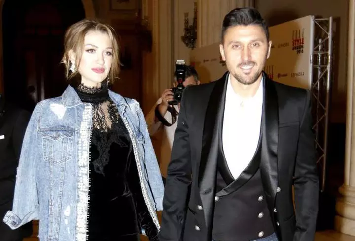 Gimnasta Monica Roșu, gest impresionant în plină pandemie de COVID-19. A împărțit bătrânilor pachete cu alimente: ”Este o experiență care te readuce cu picioarele pe pământ”