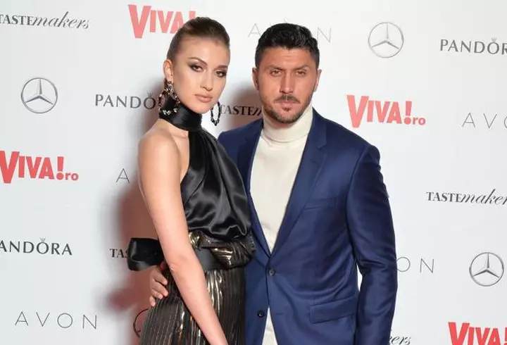 Gimnasta Monica Roșu, gest impresionant în plină pandemie de COVID-19. A împărțit bătrânilor pachete cu alimente: ”Este o experiență care te readuce cu picioarele pe pământ”