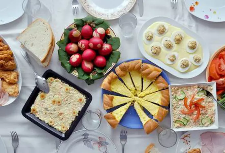 Tagliatelle cu creveți, ciuperci și sos rosé cremos