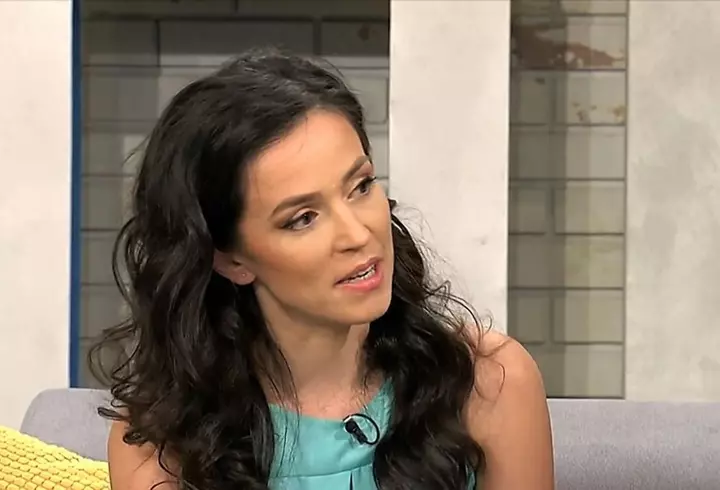 Gimnasta Monica Roșu, gest impresionant în plină pandemie de COVID-19. A împărțit bătrânilor pachete cu alimente: ”Este o experiență care te readuce cu picioarele pe pământ”