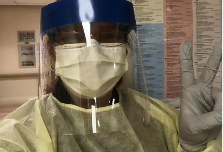 Larisa Iordache, voluntar în timpul pandemiei de coronavirus. A schimbat costumul de gimnastă cu uniforma de Poliție și a ieșit în stradă!