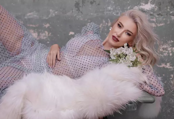 Adina Alberts și-a luat fetița și a plecat de acasă, după ce Viorel Cataramă a spus că vrea să se autoinfecteze cu coronavirus: "În orice familie există divergențe de opinie. El cu certitudinile și deciziile lui"