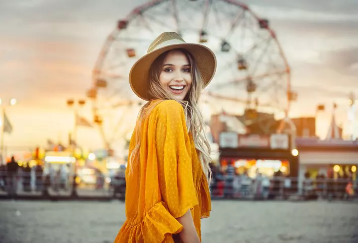 (P) Beauty news AVON: trenduri în machiaj și noutăți parfumate pentru vara 2020