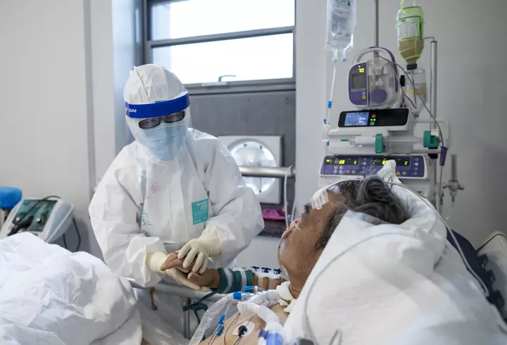 Organizaţia Mondială a Sănătăţii NU crede în apariția celui de-al doilea val COVID-19: "Virusul va avea dificultăţi să supravieţuiască". Îndemnul OMS către populație