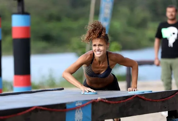 Adina Alberts și-a luat fetița și a plecat de acasă, după ce Viorel Cataramă a spus că vrea să se autoinfecteze cu coronavirus: "În orice familie există divergențe de opinie. El cu certitudinile și deciziile lui"