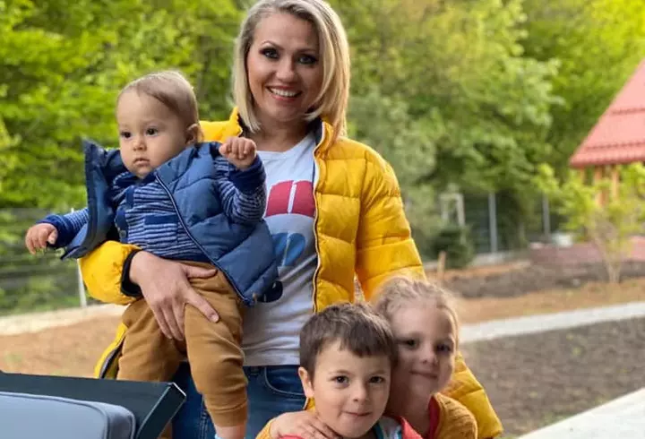 Adina Alberts și-a luat fetița și a plecat de acasă, după ce Viorel Cataramă a spus că vrea să se autoinfecteze cu coronavirus: "În orice familie există divergențe de opinie. El cu certitudinile și deciziile lui"