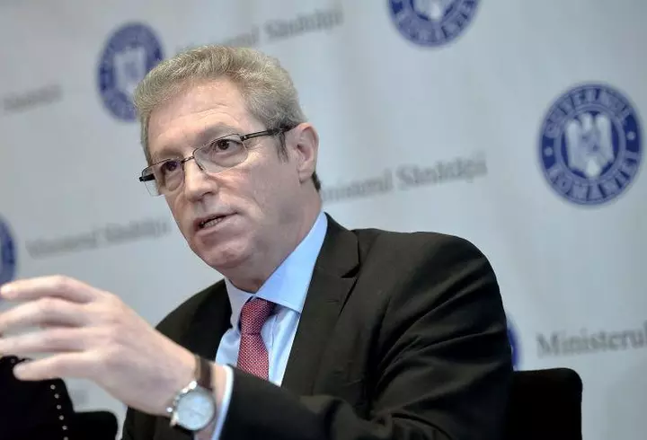 Coronavirusul produce 5 tipuri de iritații ale pielii, care i-au șocat pe medici. Ce înseamnă "Degetul COVID" și cum arată