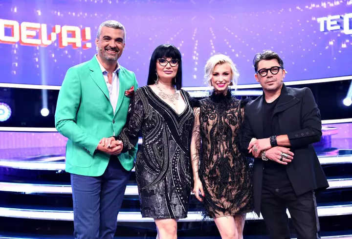 Un nou studiu arată că distanța socială de 2 metri ar putea să NU fie suficientă: "Picăturile de salivă ar putea ajunge până la 5 metri distanță în numai 5 secunde"