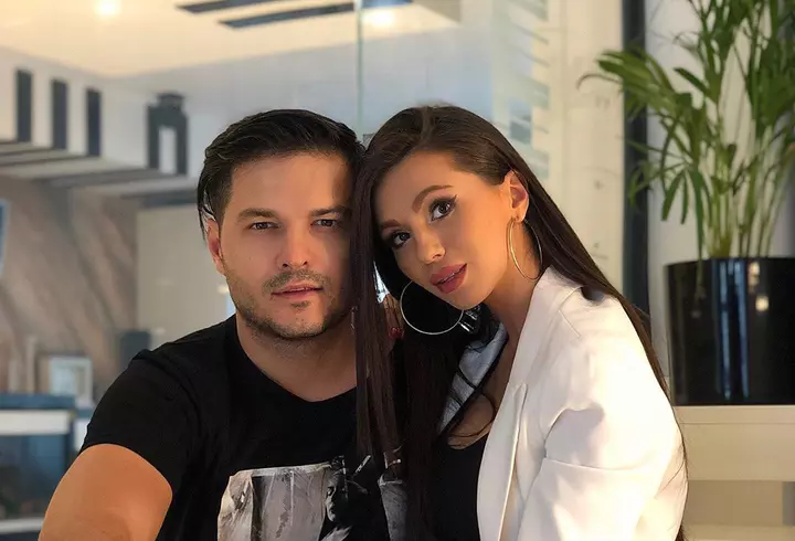 Gimnasta Monica Roșu, gest impresionant în plină pandemie de COVID-19. A împărțit bătrânilor pachete cu alimente: ”Este o experiență care te readuce cu picioarele pe pământ”