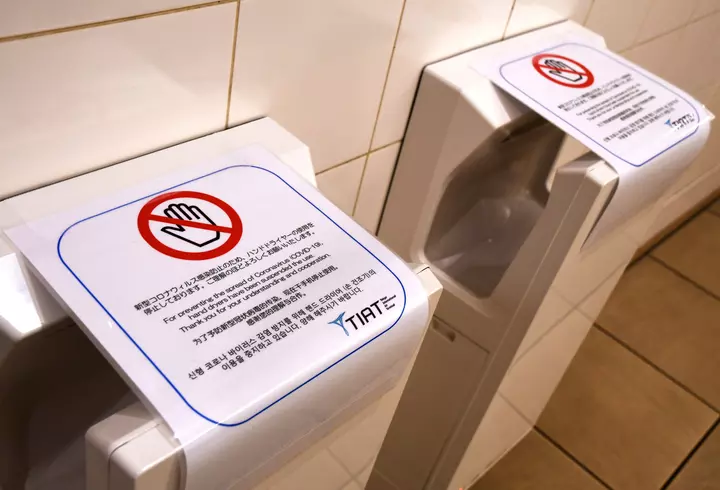 Când se redeschid mall-urile. Ministrul Economiei a făcut anunțul: "Vrem să aducem viața la normalitate mai repede"