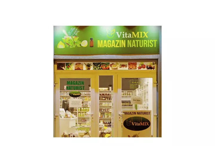 (P) Beauty news AVON: trenduri în machiaj și noutăți parfumate pentru vara 2020