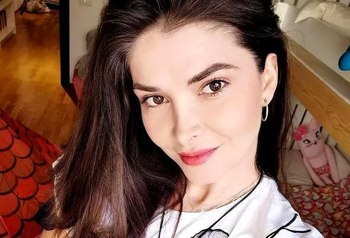 Emoții mari la PRO TV! Adela Popescu a lipsit azi de la emisiunea Vorbește lumea. Colegul ei, Cove, a făcut primele declarații: "Nu am reușit să dau de ea"