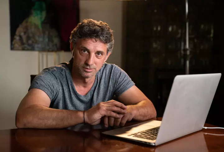 Emily Burghelea continuă atacul către Acces Direct! Noi declarații grave despre ce se întâmplă spatele camerelor: ”O păcălește pe Vulpița cu locul de asistentă ca să mușamalizeze toată situația”