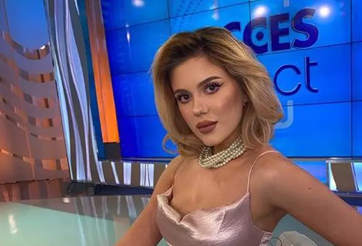 Emily Burghelea continuă atacul către Acces Direct! Noi declarații grave despre ce se întâmplă spatele camerelor: ”O păcălește pe Vulpița cu locul de asistentă ca să mușamalizeze toată situația”