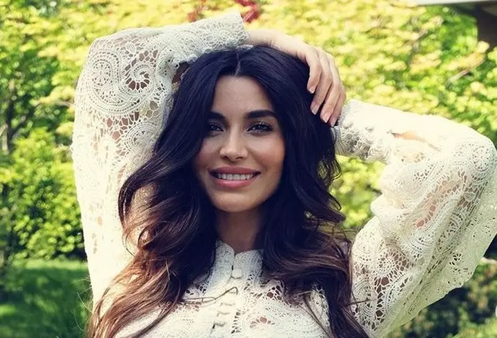 Vă mai amintiți de Ruddy Rodriguez din Mala Mujer? La 53 de ani, actrița este o adevărată bombă sexy. De ce nu vrea să se mărite a treia oară