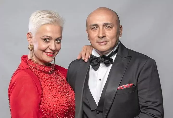 Un nou studiu arată că distanța socială de 2 metri ar putea să NU fie suficientă: "Picăturile de salivă ar putea ajunge până la 5 metri distanță în numai 5 secunde"