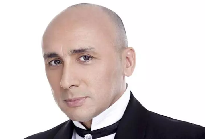 Un nou studiu arată că distanța socială de 2 metri ar putea să NU fie suficientă: "Picăturile de salivă ar putea ajunge până la 5 metri distanță în numai 5 secunde"