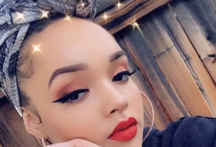 Emily Burghelea continuă atacul către Acces Direct! Noi declarații grave despre ce se întâmplă spatele camerelor: ”O păcălește pe Vulpița cu locul de asistentă ca să mușamalizeze toată situația”