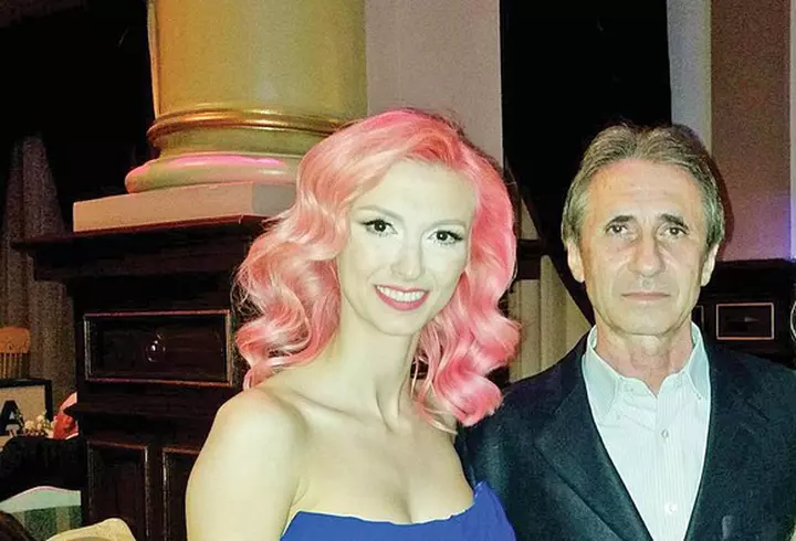 La 52 de ani, Renée Zellweger este, pentru prima oară, slabă. Dieta ei detaliată: ce mănâncă zilnic încât să nu depășească 1200 de calorii