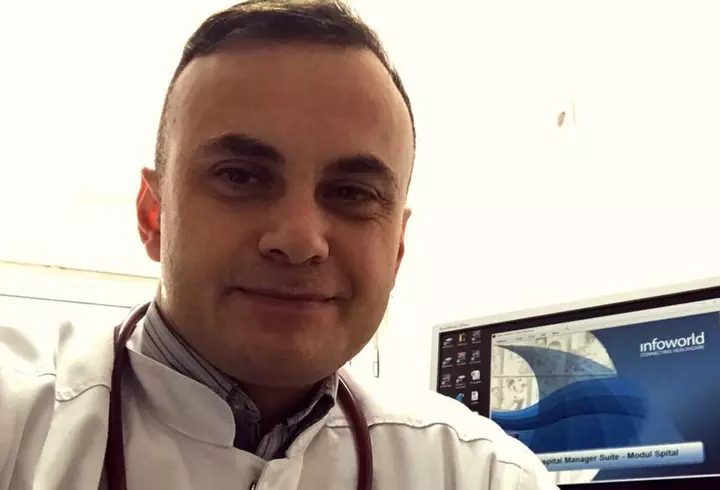 Focar de COVID-19 la Fan Courier, cea mai importantă firmă de curierat, din România! Opinia lui Raed Arafat: "Riscul ca prin colete să se transmită…"