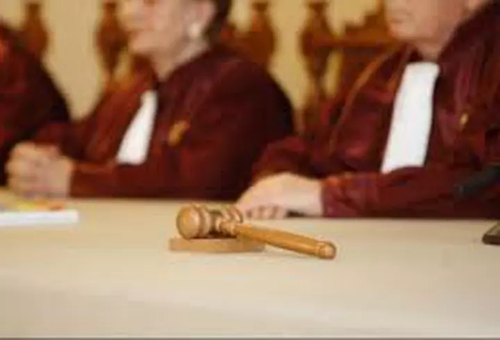 Scandal într-un fast-food din Centrul Vechi, din București. Protagoniștii: doi deputați PSD care au refuzat să poarte masca de protecție: "Totul e un abuz"