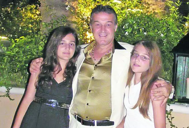 Antonia a încins internetul! A pozat complet goală. Comentariul lui Alex Velea a făcut senzație