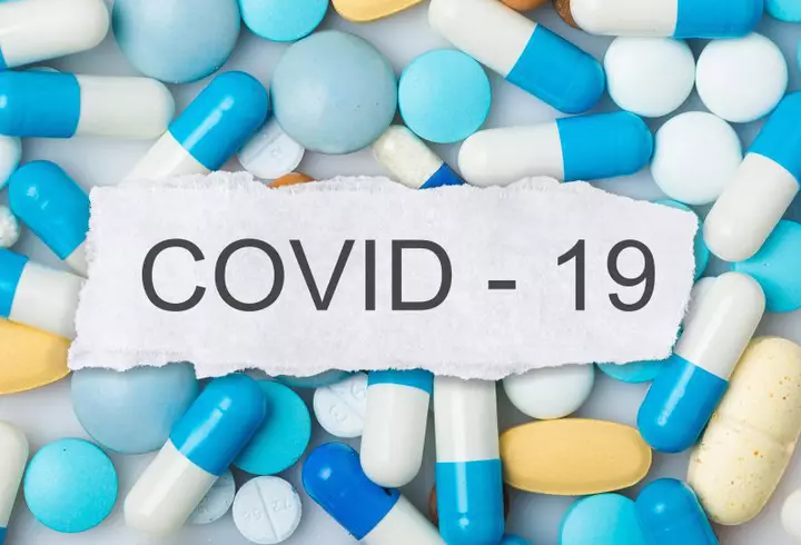 Surpriză uriașă! Cine este, de fapt, bătrâna de pe panourile LGBTQ, din România, care afișează mesajul „Numele meu este Maria și sunt bisexuală”